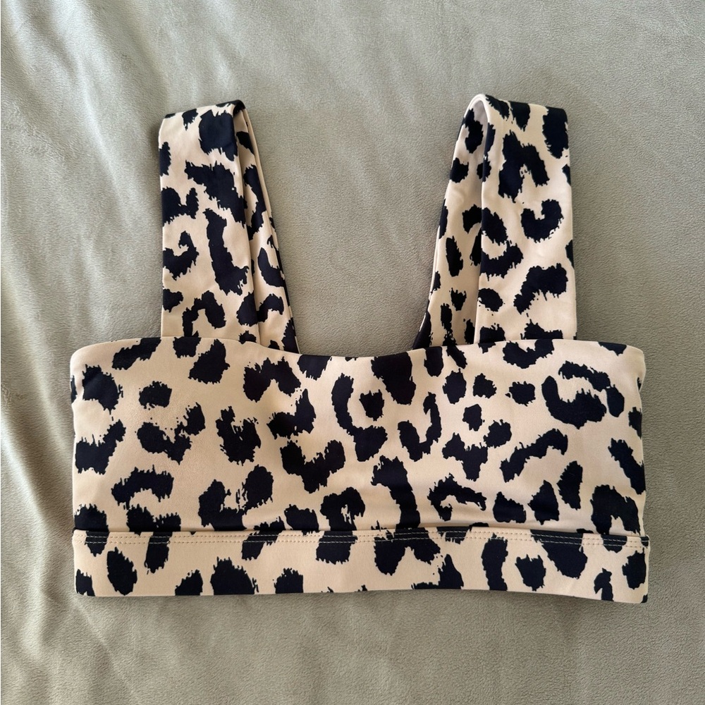 ALLFENIX Cheetah Print Sports Bra